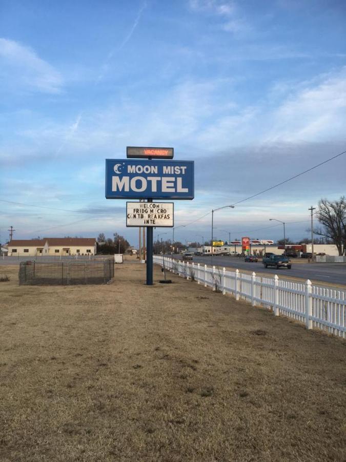 Moon Mist Motel Meade Екстериор снимка