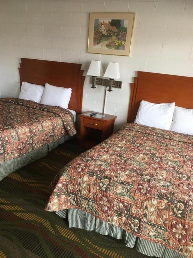 Moon Mist Motel Meade Екстериор снимка